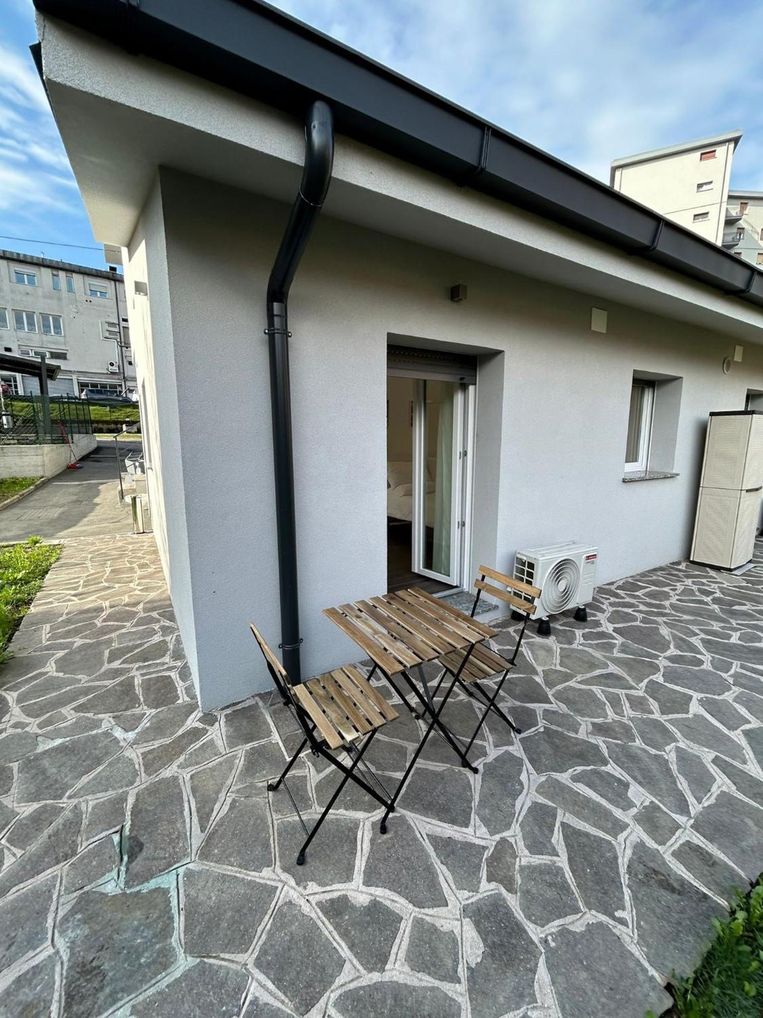 Lake Home Apartments Lipomo エクステリア 写真