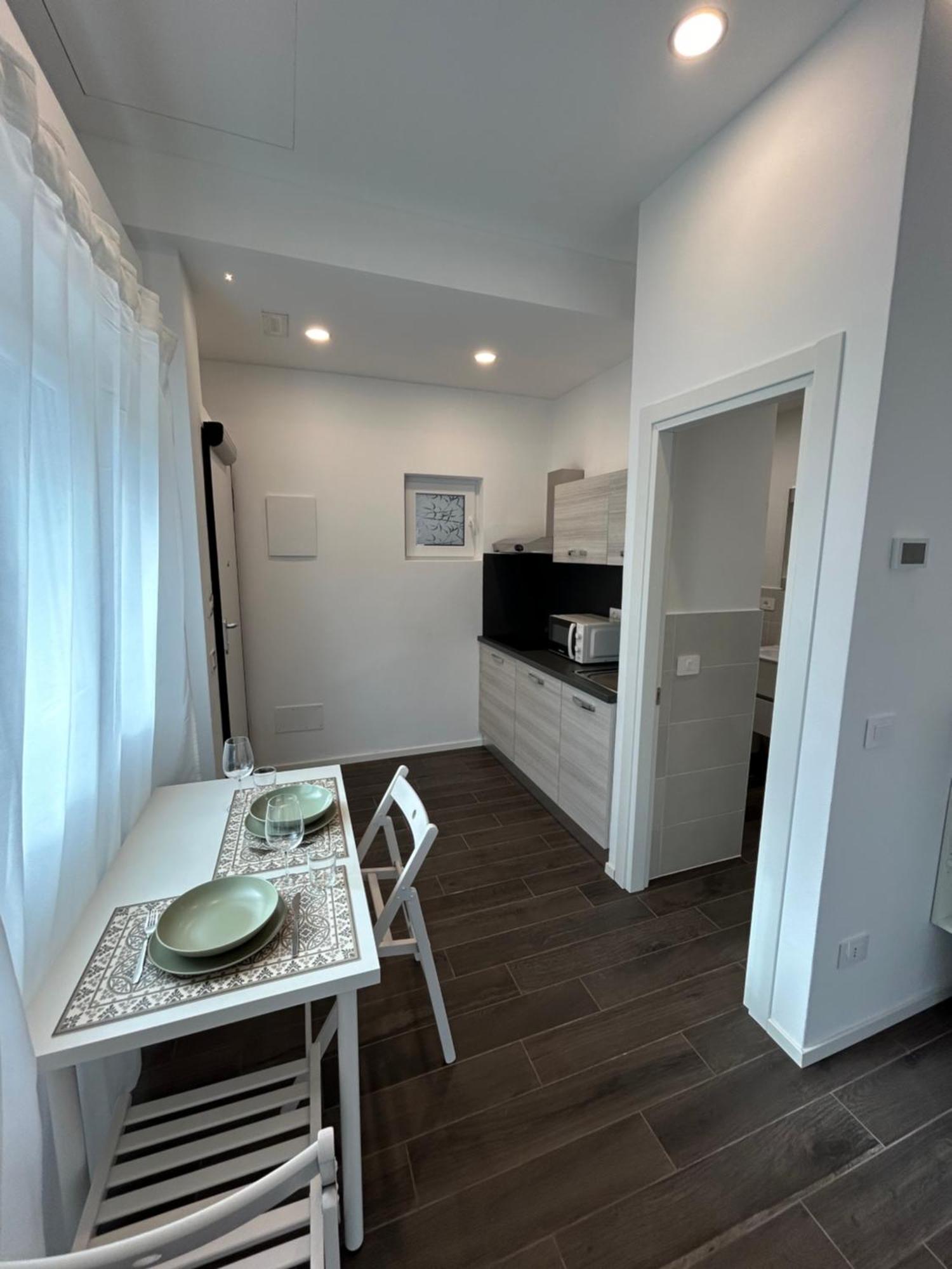 Lake Home Apartments Lipomo エクステリア 写真